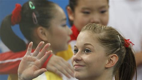 Shawn Johnson East brings daughter to Chow's .